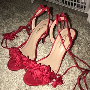 Red tie up pumps